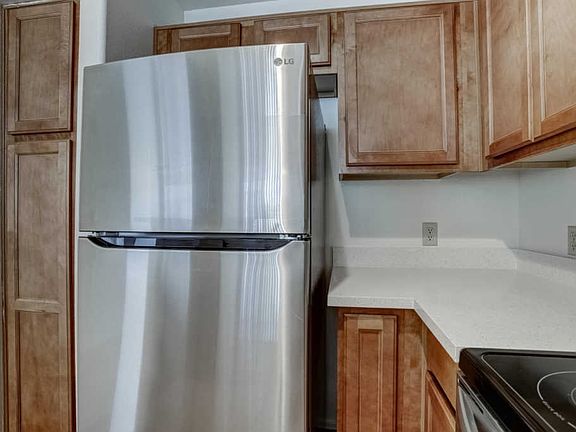3rd image of 3830 E Lakewood Pkwy E APT 1061