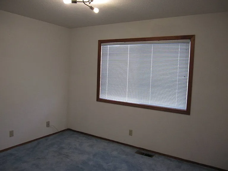 Terrace Dr — Photo 10
