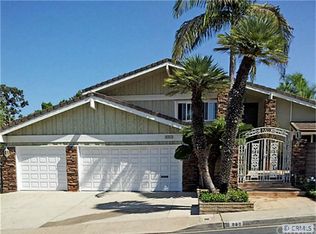 880 N Holly Glen Dr, Long Beach, CA 90815