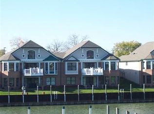 939 Dockside Dr, Port Huron, MI 48060