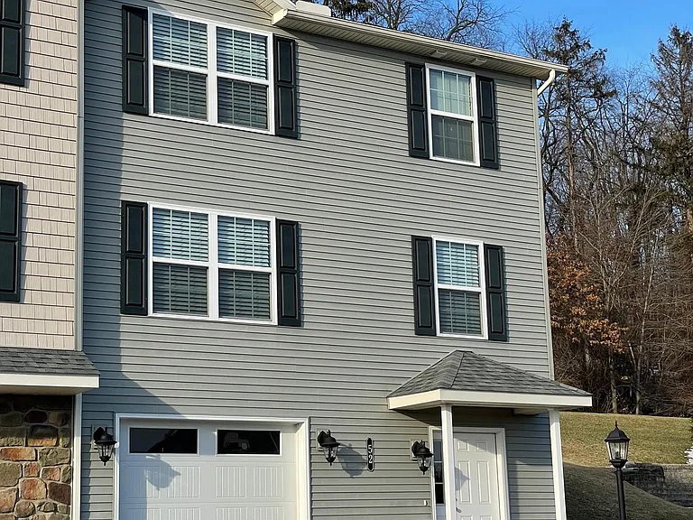 52 Limerick Ln — Photo 1