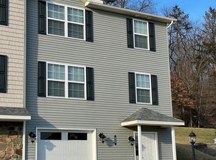 52 Limerick Ln, Selinsgrove, PA 17870