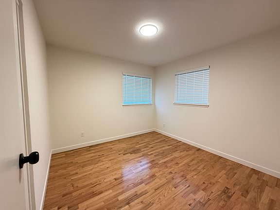 4th image of 6658 Canterbury Ct