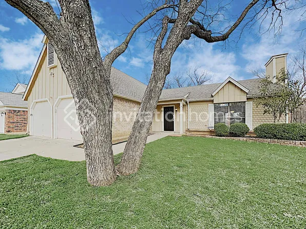503 Thorn Wood Dr, Euless, TX 76039