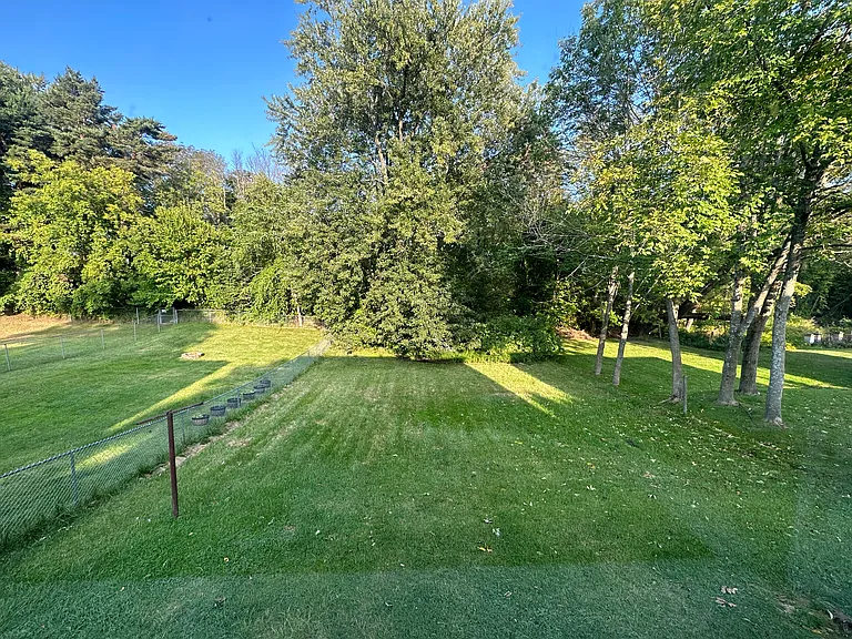 60 Walnut Park — Photo 16