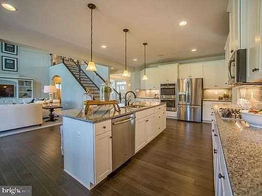 5th image of 3200 Mistmeadow Dr