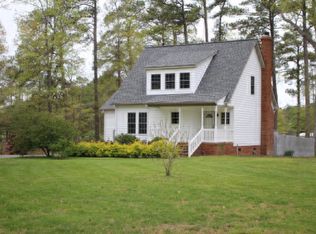 699 Holly Point Rd, Mathews, VA 23109