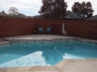 2112 Whitehurst Ln, Carrollton, TX 75007