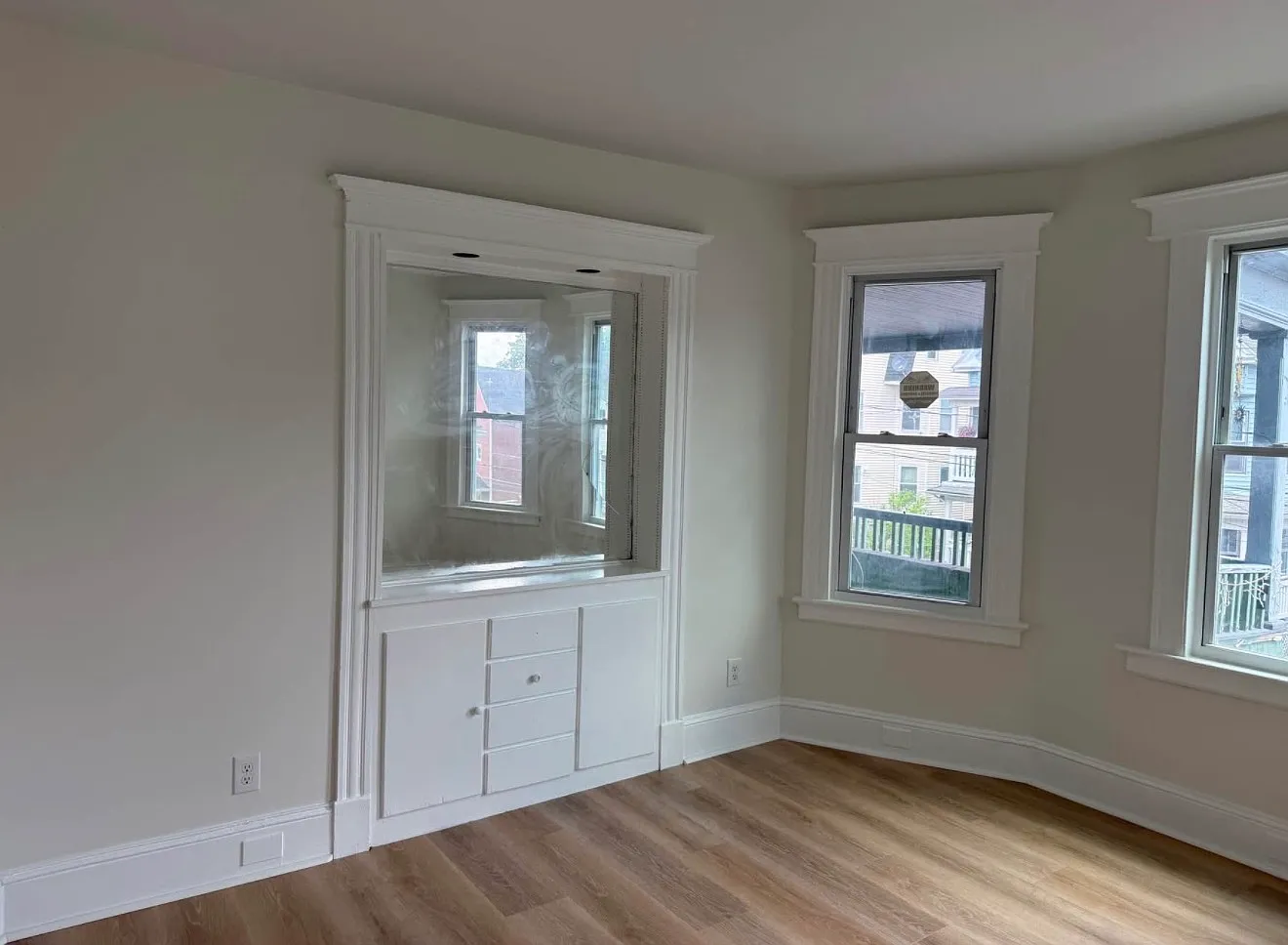 3 bed, 1000 sqft, $1,700 — Photo 4