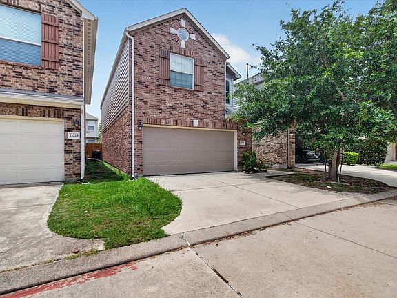 3rd image of 17027 Amarose Dr
