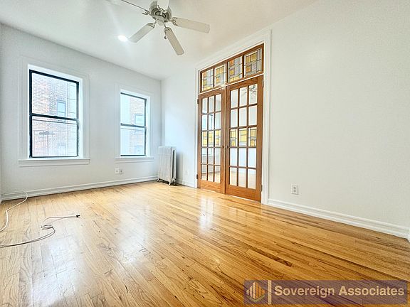 3rd image of 4305 Broadway APT 52