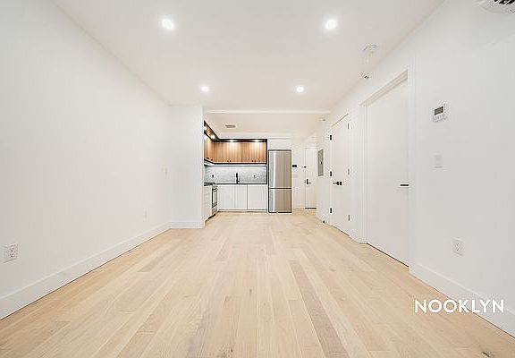 4th image of 1901 10th Ave #1B