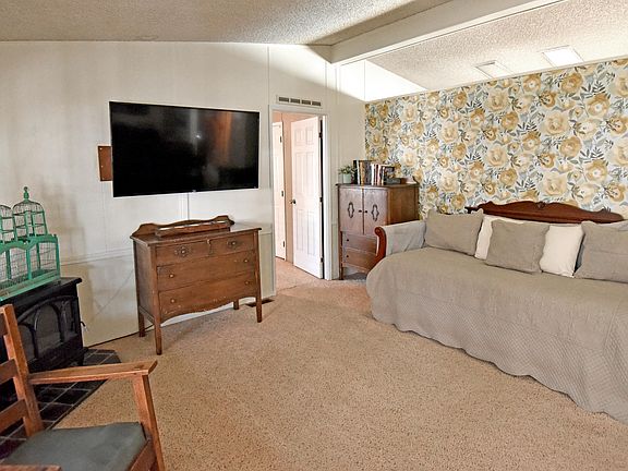 2nd image of 860 E Grangeville Boulevard #23