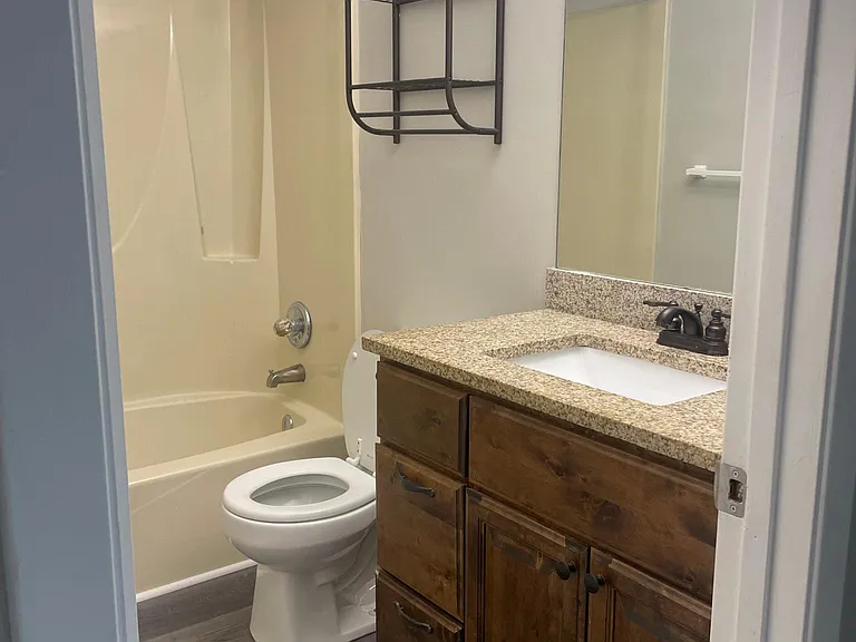 6913 Cherry St #N — Photo 14