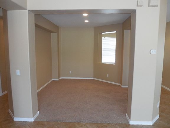 4th image of 4268 N 157th Ave