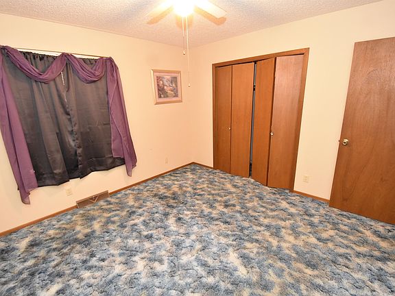 4th image of 2218 L Ave