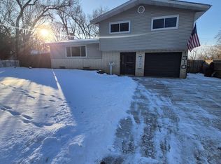 1310 Coolidge Ave, Pekin, IL 61554