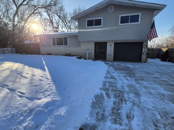 1310 Coolidge Ave, Pekin, IL 61554