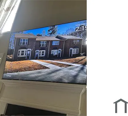 1910 Patterson Ct — Photo 3