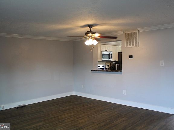 3rd image of 4724 Hersand Ct