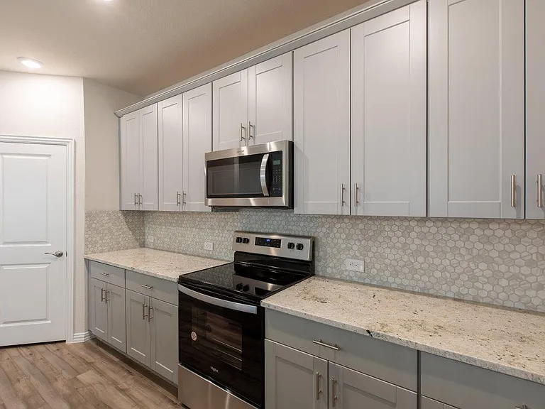 1604 Mineral Point Pl — Photo 12