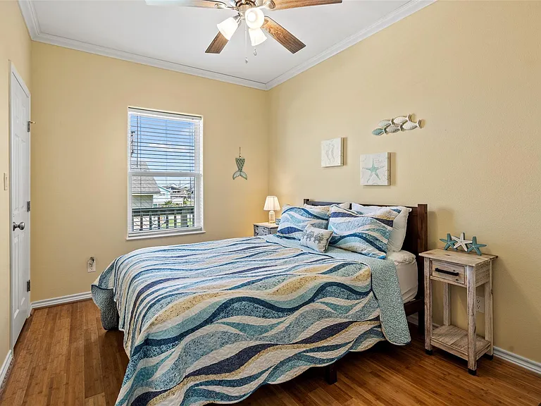 3923 Reeves Dr — Photo 18