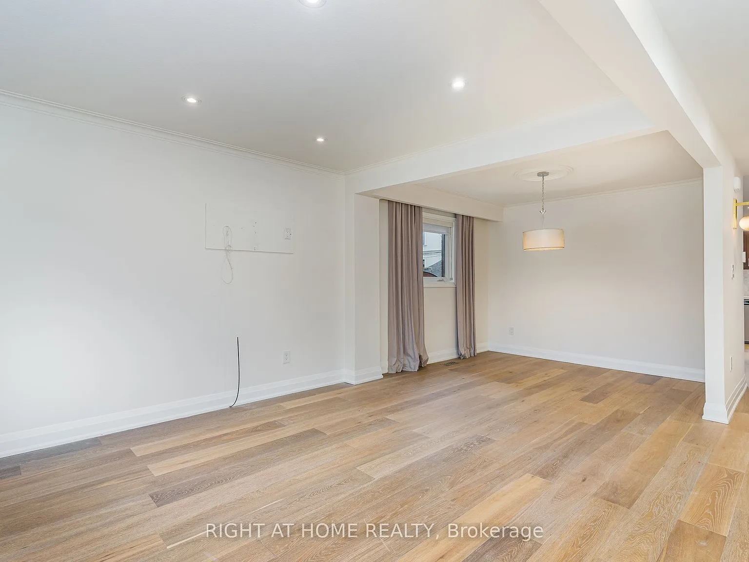 4 bed, $5,000 — Photo 4