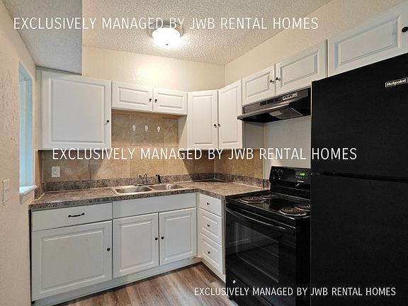 5th image of 2607 Larkspur Ave