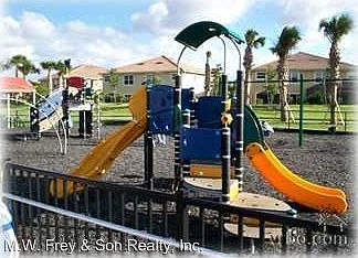 5th image of 19990 Barletta Ln Unit 811