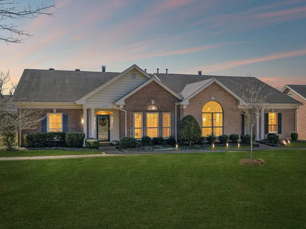 8726 Sawyer Brown Rd, Nashville, TN 37221