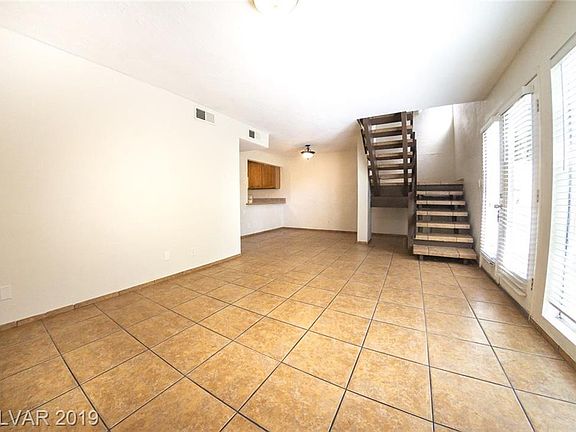 3rd image of 4050 Gold Coast Dr