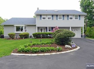 621 Black Oak Ridge Rd, Wayne, NJ 07470