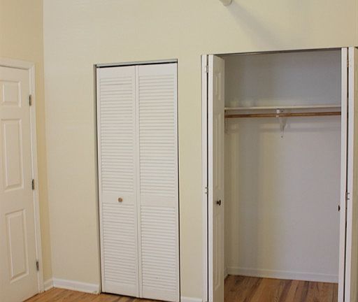 4th image of 1444 W Byron St #1450GS