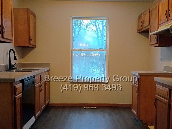2nd image of 514 Clyde St