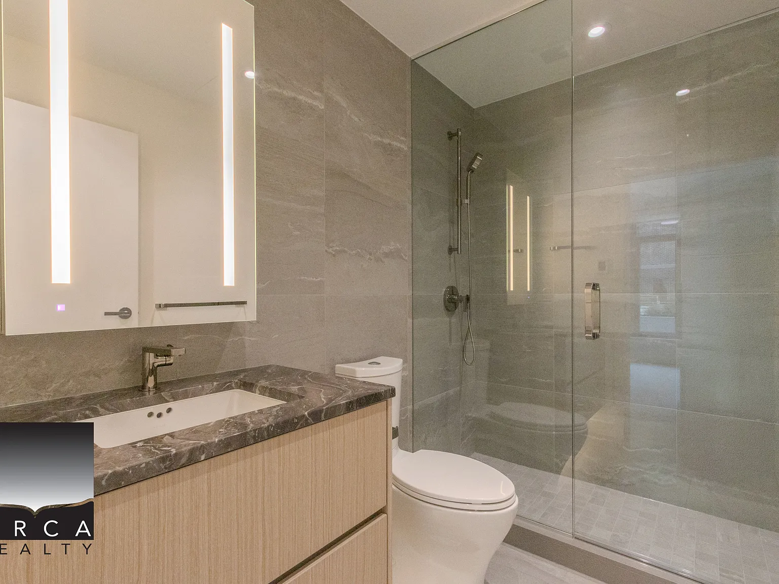 102 Harbour Way, North Vancouver — Photo 3