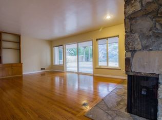 1844 N Altadena Dr, Pasadena, CA 91107