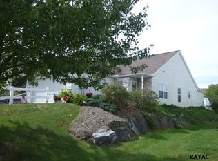 775 Blossom Hill Ln, Dallastown, PA 17313