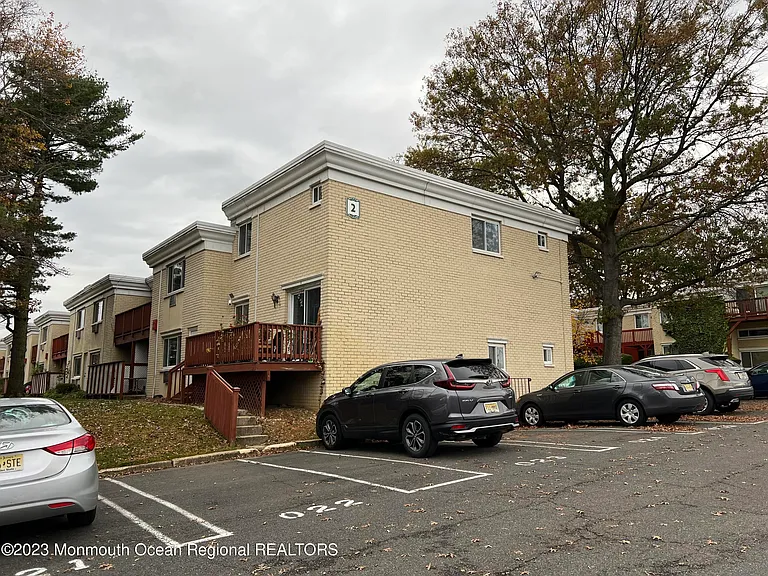 2 Lk Ave — Photo 16