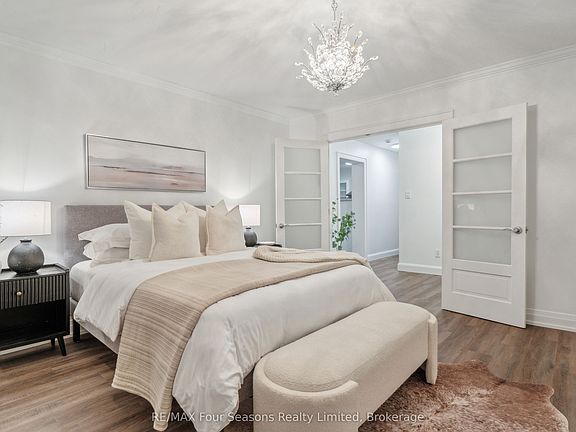 4th image of 44 Trott Blvd #7