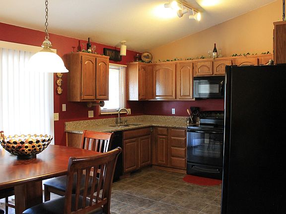 4th image of 250 23rd St