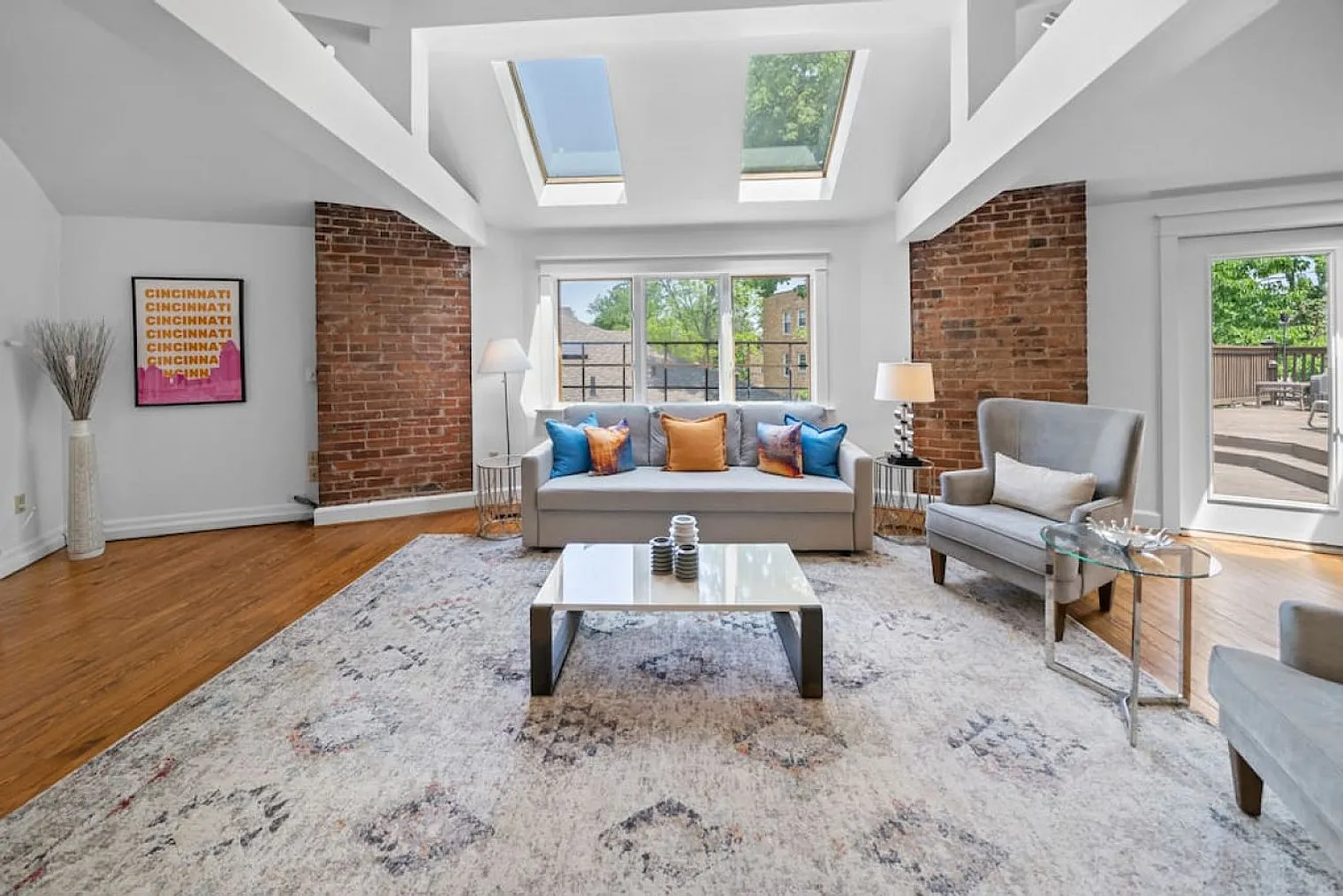2 bed, 2.0 bath, 1453 sqft, $3,748 — Photo 3