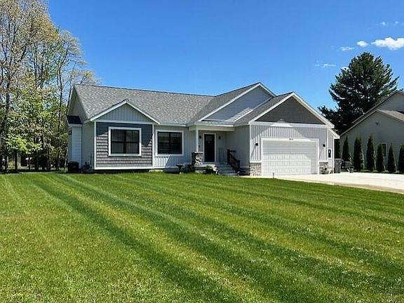 2nd image of 3614 Courtland Dr