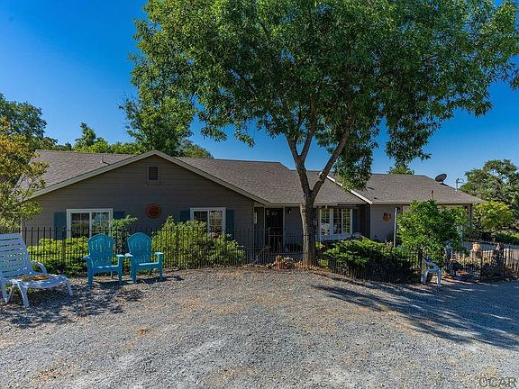 2nd image of 2868 Bow Dr