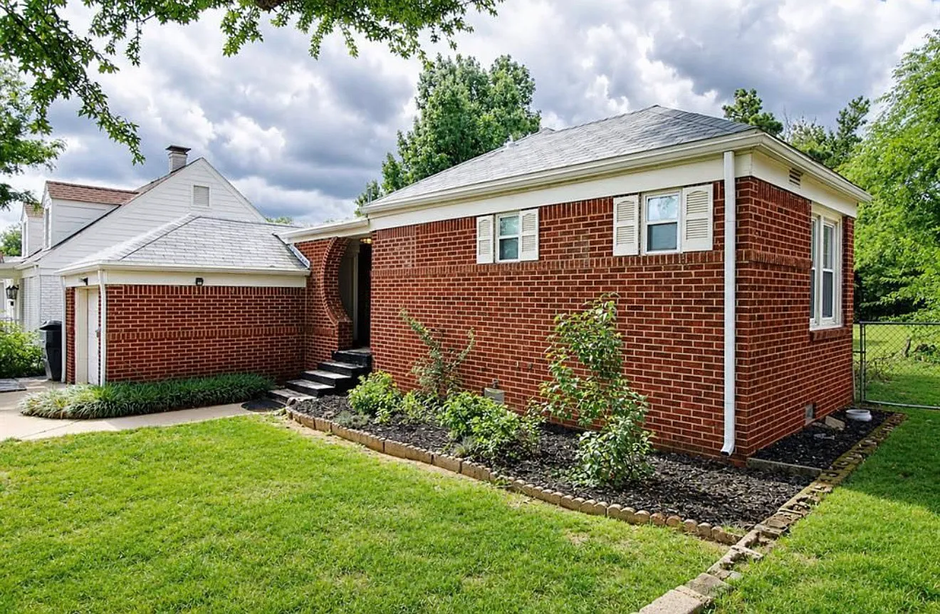 3 bed, 1274 sqft, $1,450 — Photo 2