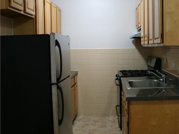 5th image of 537 W 133rd St APT 17