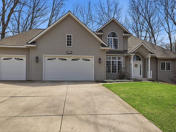 2nd image of 5859 Dix Dr NE