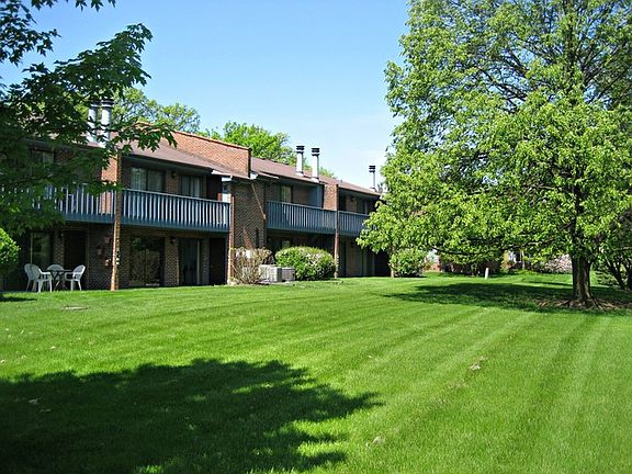 4th image of 1850 Portsmouth Dr