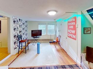 140 Sunset Ave #2, Amherst, MA 01002