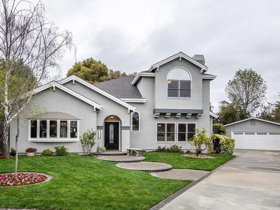 1st image of 20945 Hanford Dr