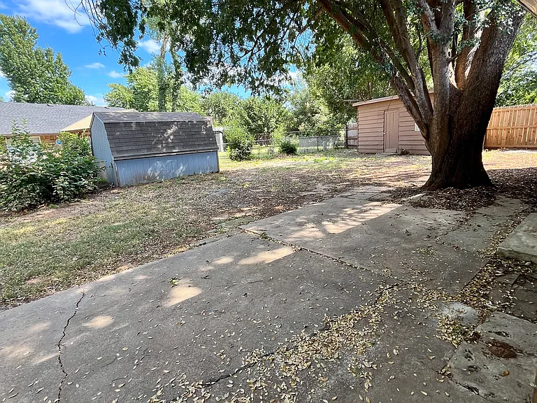 Kay Hill Ln — Photo 20